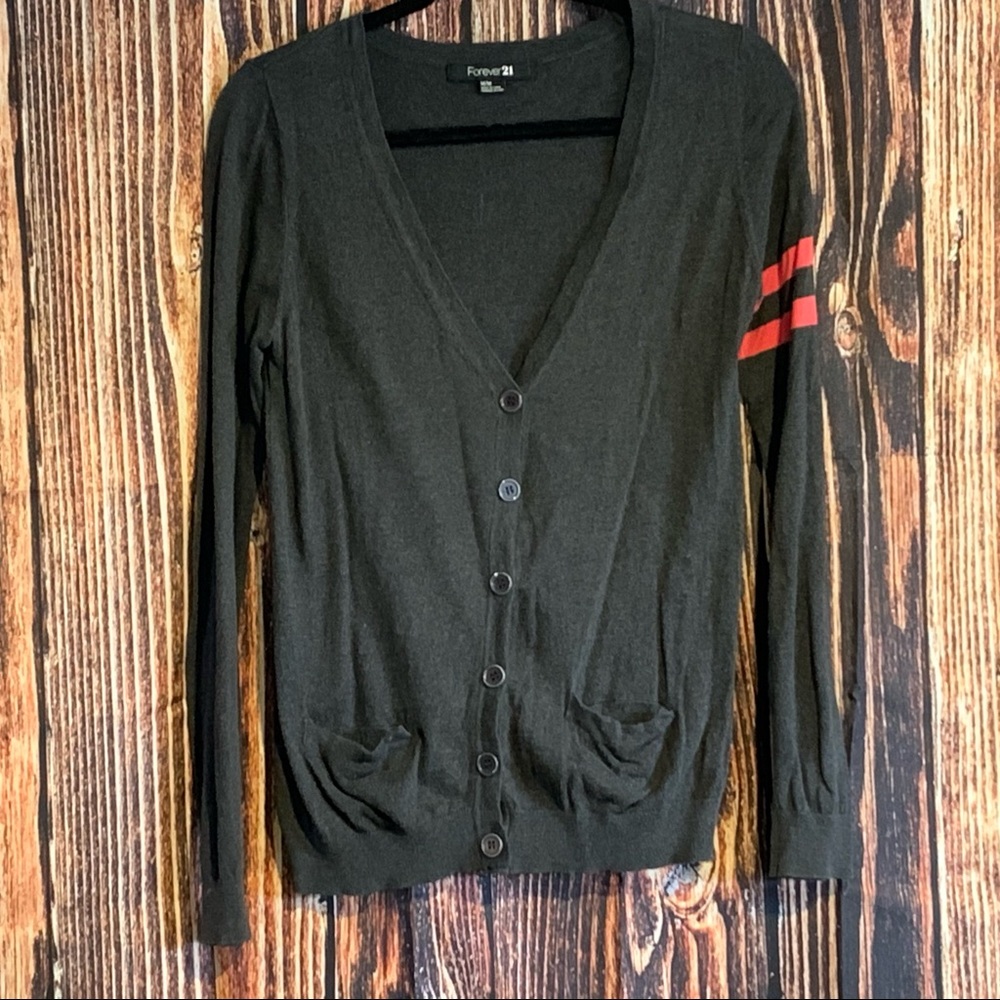 ⛱ Letterman style cardigan